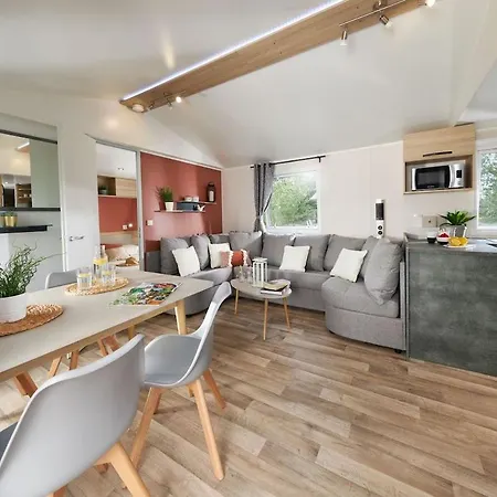 Mobil 3 2 Salles De Bains Au 4 Etoiles Mh276 Aux Charmettes Ле-Мат